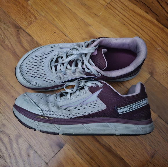 Altra Intuition 4 Running Hiking Zero Drop Shoes Gray/Berry Womens Size 7.5 - Picture 3 of 5